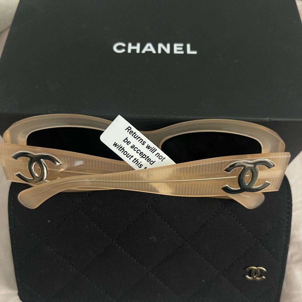 Chanel interlock cc logo sunglasses